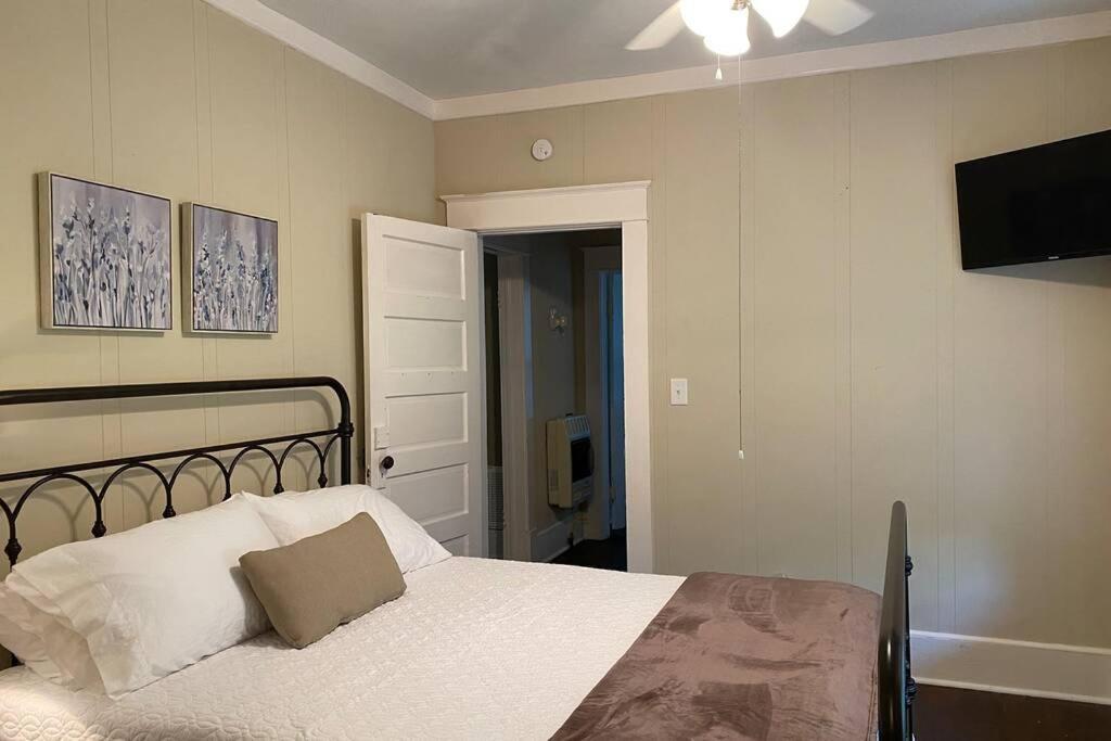 Mill Cottage Тупело Екстер'єр фото